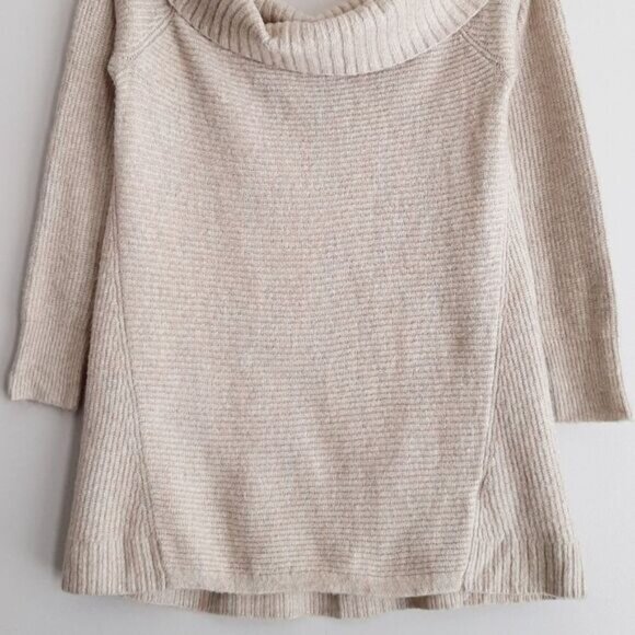 AEO Off-Shoulder Soft Knit Sweater Top Light Beige Cream Sz M - Picture 3 of 13